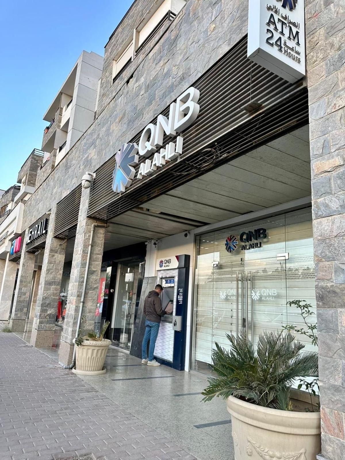 Modern * El Cairo